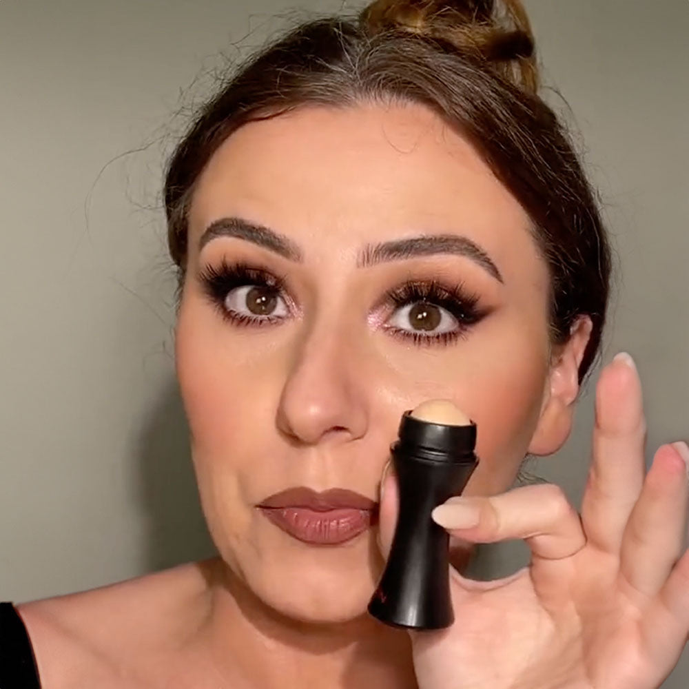 Oil Absorbing Face Roller
